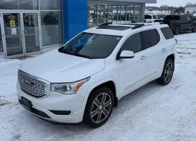 SIX PASSENGER SEATING POWER FRONT PASSENGER SEAT DEEP TINT REAR GLASS DRIVER ALERT PACKAGE II REMOTE...