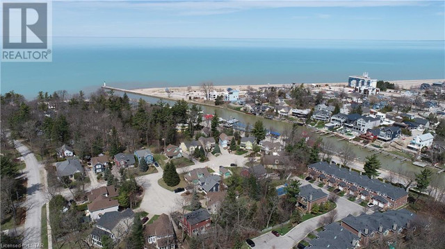 6 HARBOUR PARK Court Grand Bend, Ontario in Houses for Sale in Grand Bend - Image 3