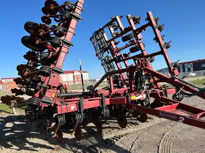 UNIT LOCATED AT OUR EMERALD PARK/REGINA SK LOCATION 2015 Salford 2141 New Blades Winter 2021 Front 1...