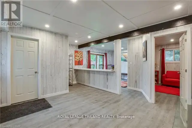 7575 BIDDULPH STREET Lambton Shores (Port Franks), Ontario in Houses for Sale in Grand Bend - Image 32