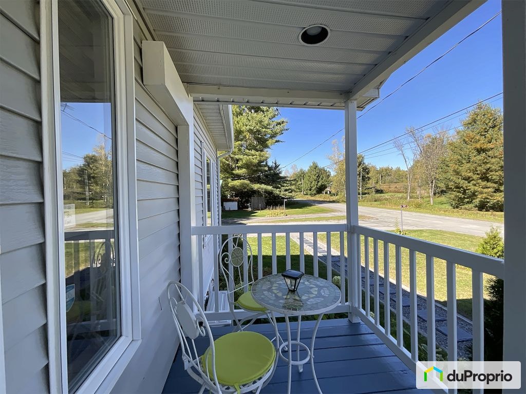 $295,000 - Bungalow for sale in ND-De-Ham — photo 3