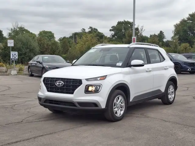 2026 Hyundai Venue Preferred | Heated Wheel + Seats | BCW