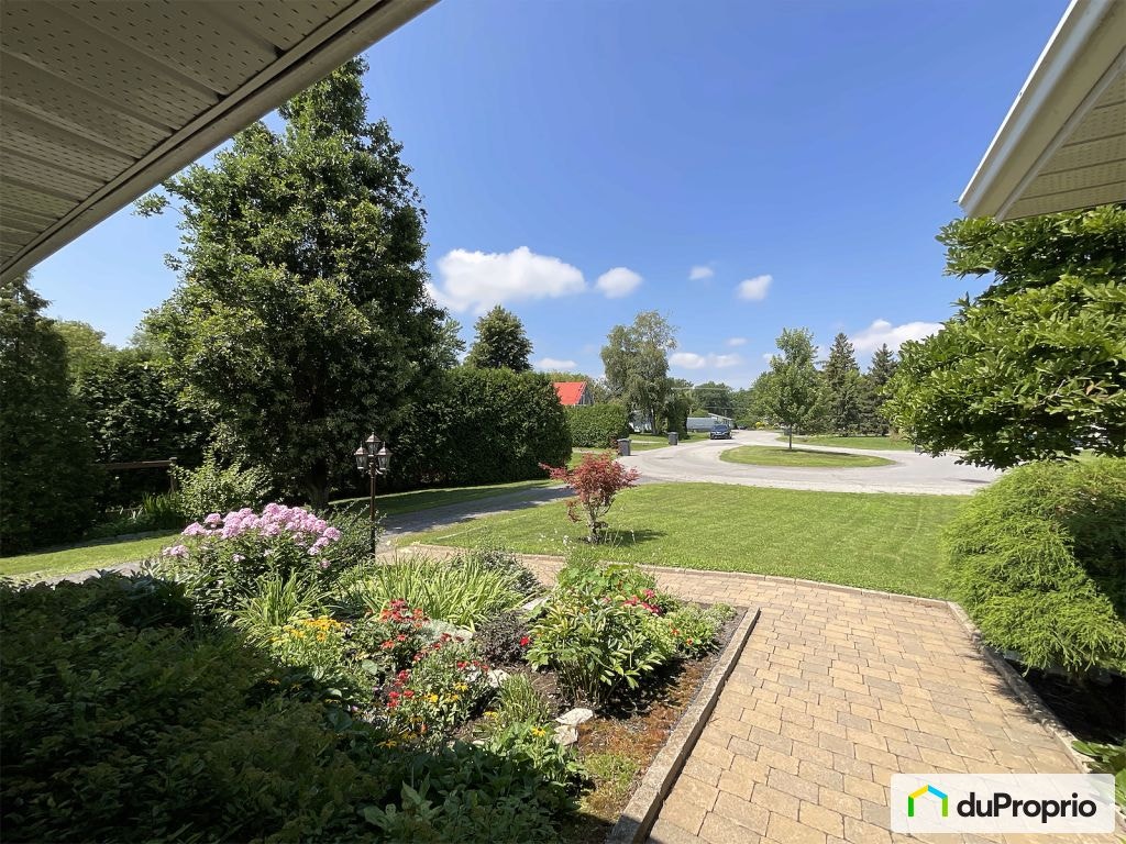 $755,000 - Bungalow for sale in Pointe-des-Cascades — photo 3