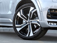 Carget Supercentre is proud to present this 2023 Volvo XC90 Ultimate Dark Theme! EXTERIOR: SILVER DA... (image 3)