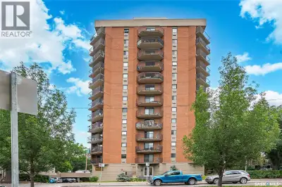 Large executive suite in the popular Pinnacle Building on Victoria. Located in the heart of Nutana,...