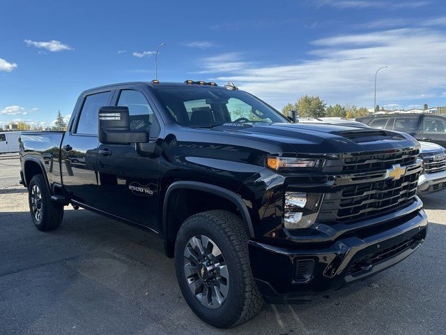 2025 Chevrolet Silverado 2500HD Custom in Cars & Trucks in Calgary - Image 3