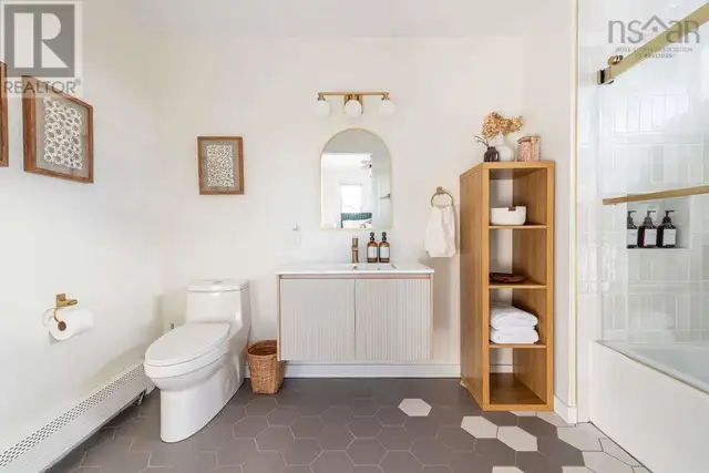 19 Cow Bay Road Eastern Passage, Nova Scotia in Commercial & Office Space for Sale in City of Halifax - Image 16