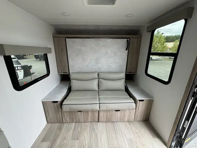 2025 Winnebago M-SERIES 2326MBBH in Travel Trailers & Campers in Terrace - Image 12