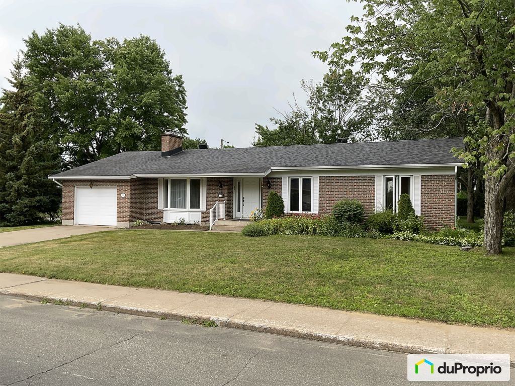 $549,000 - Bungalow in Trois-Rivières (Cap-De-La-Madeleine) — photo 1