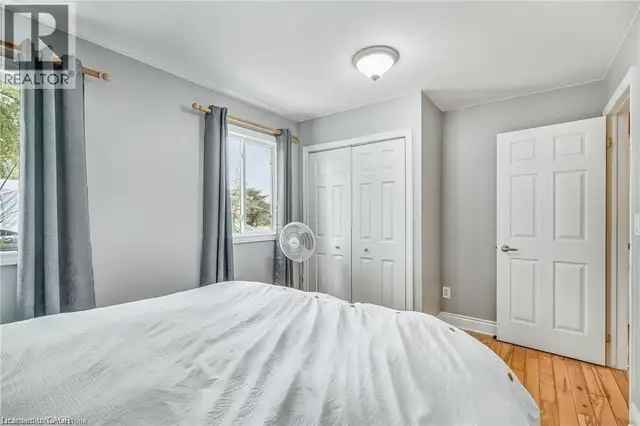 8 BEACH Road Lowbanks, Ontario in Houses for Sale in St. Catharines - Image 25