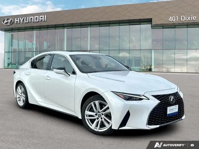 2025 Lexus IS 300 Awd | Leather | Sunroof | Accident Free in Cars & Trucks in Mississauga / Peel Region - Image 8