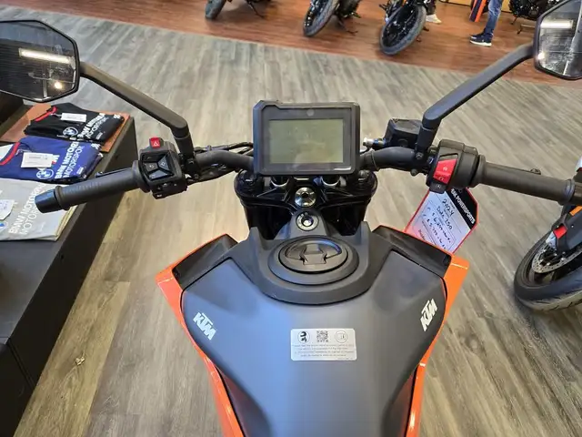 2024 KTM 250 Duke in Street, Cruisers & Choppers in Oakville / Halton Region - Image 5