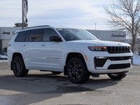 This Jeep Grand Cherokee L has a durable Intercooled Turbo Regular Unleaded I-4 2.0 L/122 engine pow... (image 1)