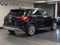 The 2021 INFINITI QX50 LUXE is a compelling luxury compact SUV that balances distinctive styling wit... (image 3)