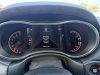 2022 Jeep Grand Cherokee WK Limited Loaded! - 4-wheel drive - Leather & heated seats - Touchscreen w... (image 3)