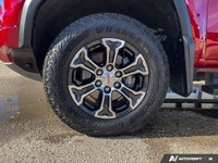 This GMC Canyon boasts a Turbocharged Gas I4 2.7L/ engine powering this Automatic transmission. ENGI... (image 9)