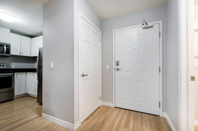 Stylish 2 Bed 2 Bath Apartment | Stratford, ON in Long Term Rentals in Stratford - Image 2