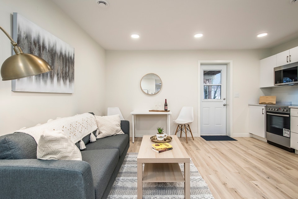 Elmwood  - 2 Bedroom Flat near Downtown Dartmouth! 5