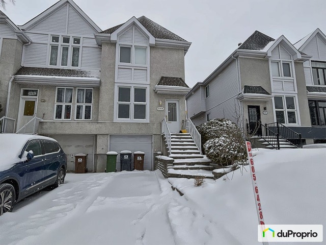 $545,000 - Townhouse for sale in Boisbriand — photo 1