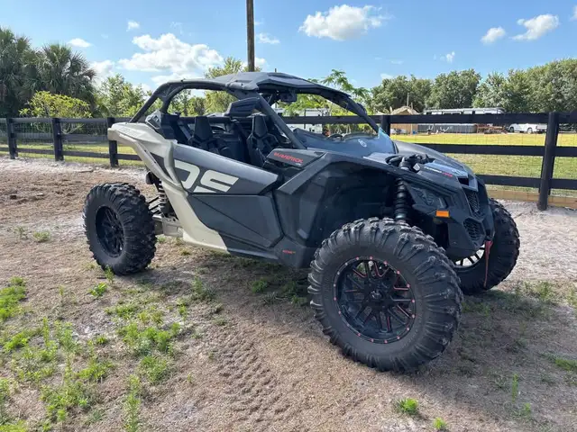 2021 CAN-AM MAVERICK X3 MAX X RS TURBO RR 900CC - BLACK in ATVs in Delta/Surrey/Langley - Image 2