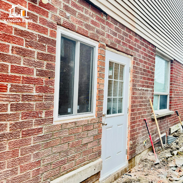 SIDE ENTRANCE CONTRACTOR – BASEMENT SIDE DOORS 226.883.2185
