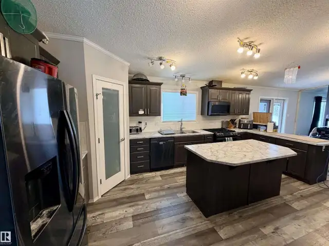 54002 RR 105 Rural Two Hills County, Alberta in Houses for Sale in Strathcona County - Image 9
