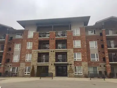 43 Waterford Drive - 2 Bedroom + Den Apartment for Rent