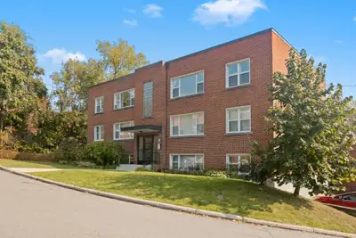 1-Bedroom Apartment in Rockliffe Park – $1,700/month + Hydro