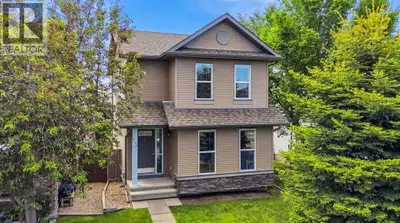 Welcome to 13 Drake Landing Way! This beautifully maintained 1,498 sq ft two-storey home sits on a s...
