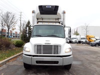 2018 FREIGHTLINER/MERCEDES M2 106 Refrigerated Truck - Automatic transmission-33000 GVW. 2018 Freigh... (image 1)