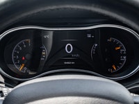 Welcome to 400 Chrysler Dodge Jeep Ram. Stand out from the crowd in this stylish and capable 2019 Je... (image 3)