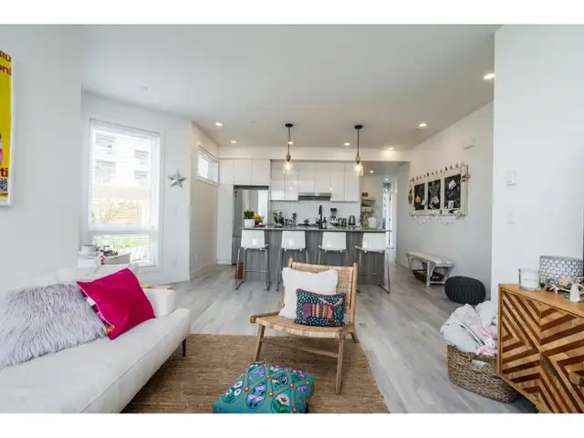 10 32828 LANDEAU PLACE Abbotsford, British Columbia in Condos for Sale in Abbotsford - Image 16
