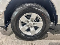 | ParkView Rear Back-Up Camera | Heated Door Mirrors | Remote Keyless Entry | Brake Assist | Electro... (image 8)