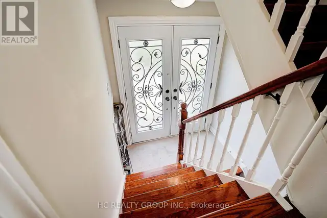361 Highfield Road Toronto (Greenwood-Coxwell), Ontario, photo 3 of 4