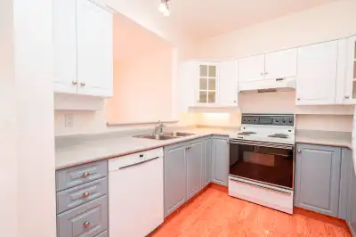 Welcome to Hawthorn Park, a desirable 55+ community perfectly located near Mission Creek Shopping Ce...
