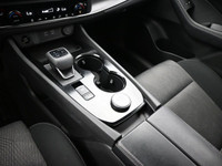 The 2024 Rogue SV delivers the perfect mix of efficiency and refinement. Powered by a 1.5L VC-Turbo... (image 8)