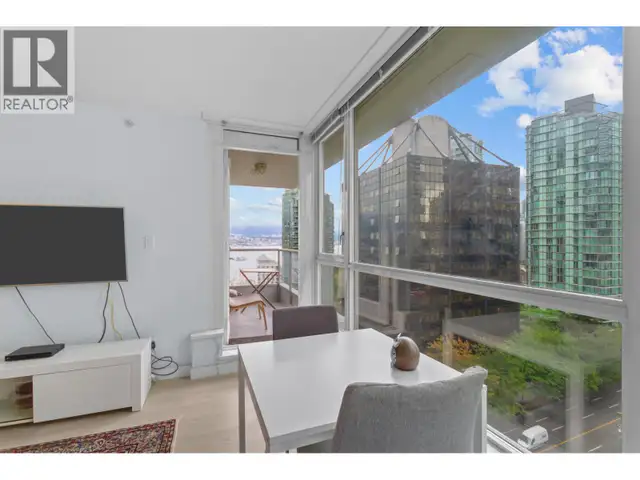 1401 1420 W GEORGIA STREET Vancouver, British Columbia in Condos for Sale in Vancouver - Image 8