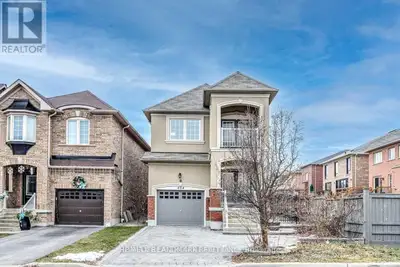 404 LADY NADIA DRIVE E Vaughan (Patterson), Ontario