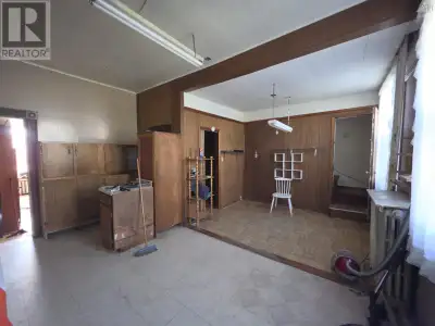 ENTREPRENEURS & INVESTORS THINK OUTSIDE THE BOX! What does Stellarton need? A modern laundromat? Bak...