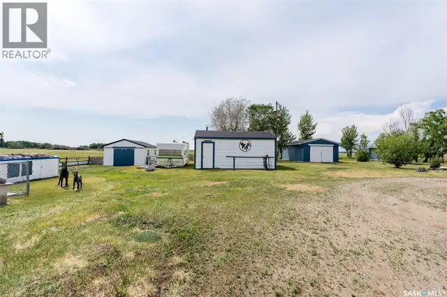 Labelle Acreage Vanscoy Rm No. 345, Saskatchewan in Houses for Sale in Saskatoon - Image 12