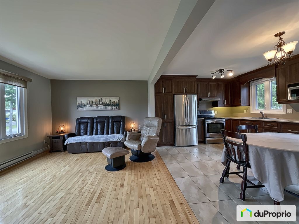 $389,000 - Bungalow for sale in Rimouski (Pointe-Au-Père) — photo 2