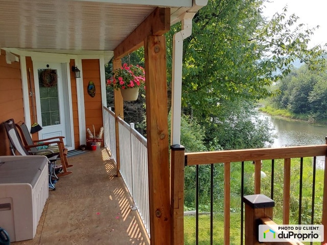 $350,000 - Cottage for sale in St-Alban — photo 1