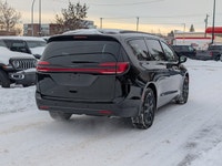 The 2026 Chrysler Pacifica Limited offers premium style, advanced technology, and family-friendly ve... (image 6)