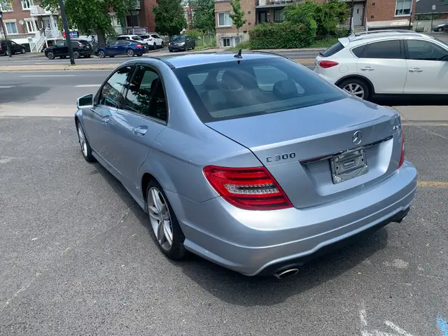 2013 Mercedes-Benz C-Class in Cars & Trucks in City of Montréal - Image 6