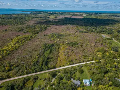 WELCOME TO THE BEAUTIFUL PELEE ISLAND! THIS BEAUTIFUL PARCEL IS LOCATED IN THE PRIME SPOT OF PELEE I...