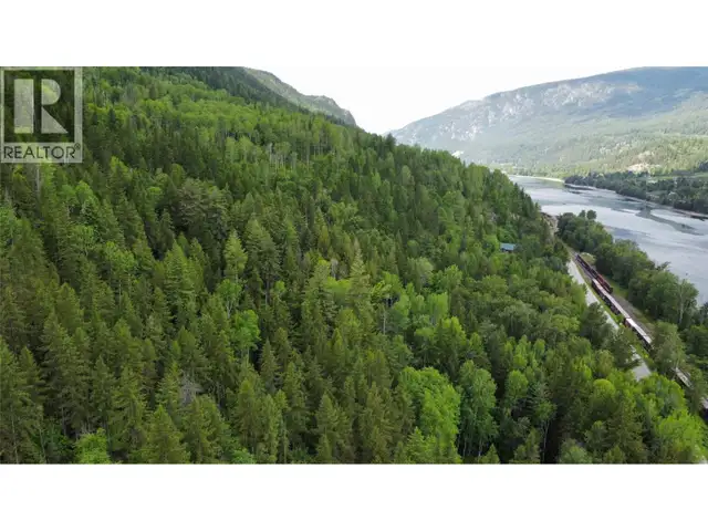 Arrow Lake 10 Lot Package Arrow Lakes Drive Castlegar, British C in Land for Sale in Nelson - Image 2
