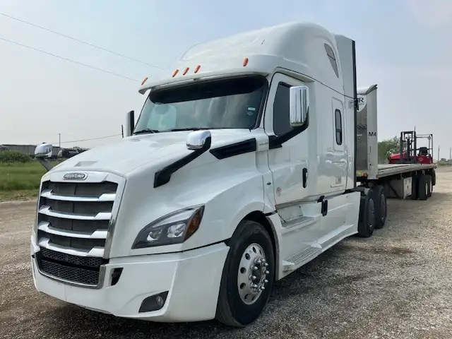 All Terrain Moffett Forklifts with Differential Lock $ 9,000 in Other in Winnipeg - Image 7