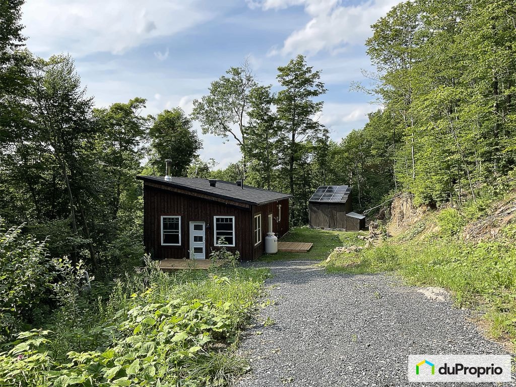 $549,000 - Country home for sale in Bolton-Est — photo 2