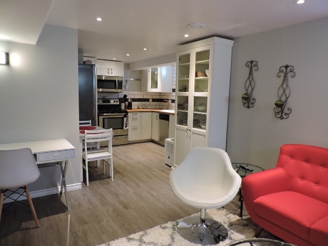 Furnished 2 Bedroom Basement Suite Near U of S 2