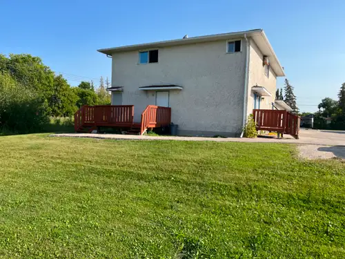 This spacious 3-bedroom apartment in Dugald, MB, offers a comfortable living space with modern updat...